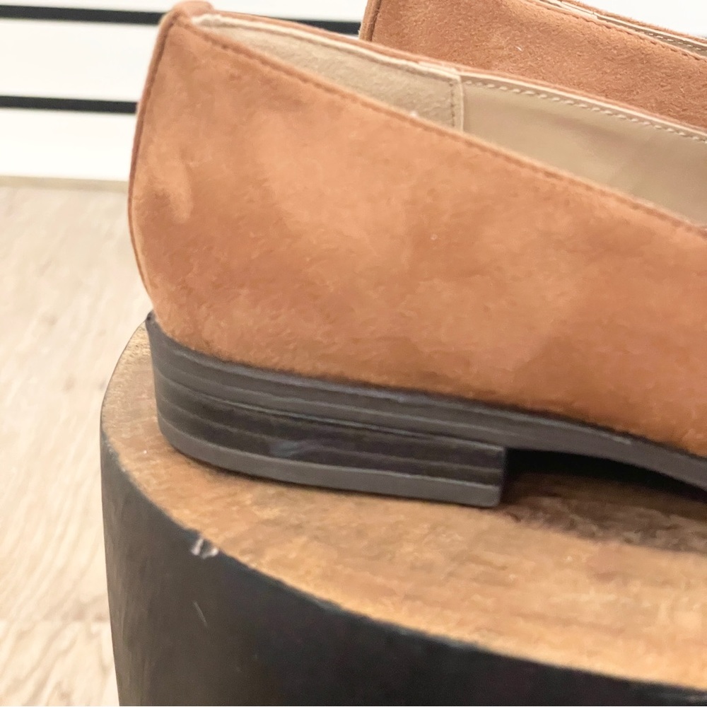 Nine West tan brown with gold chain, flat faux suede, vegan loafers - Picture 5 of 9